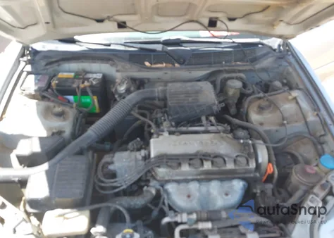 2000 Honda Civic Value Package z USA, uszkodzony, nr VIN 2HGEJ6613YH557211